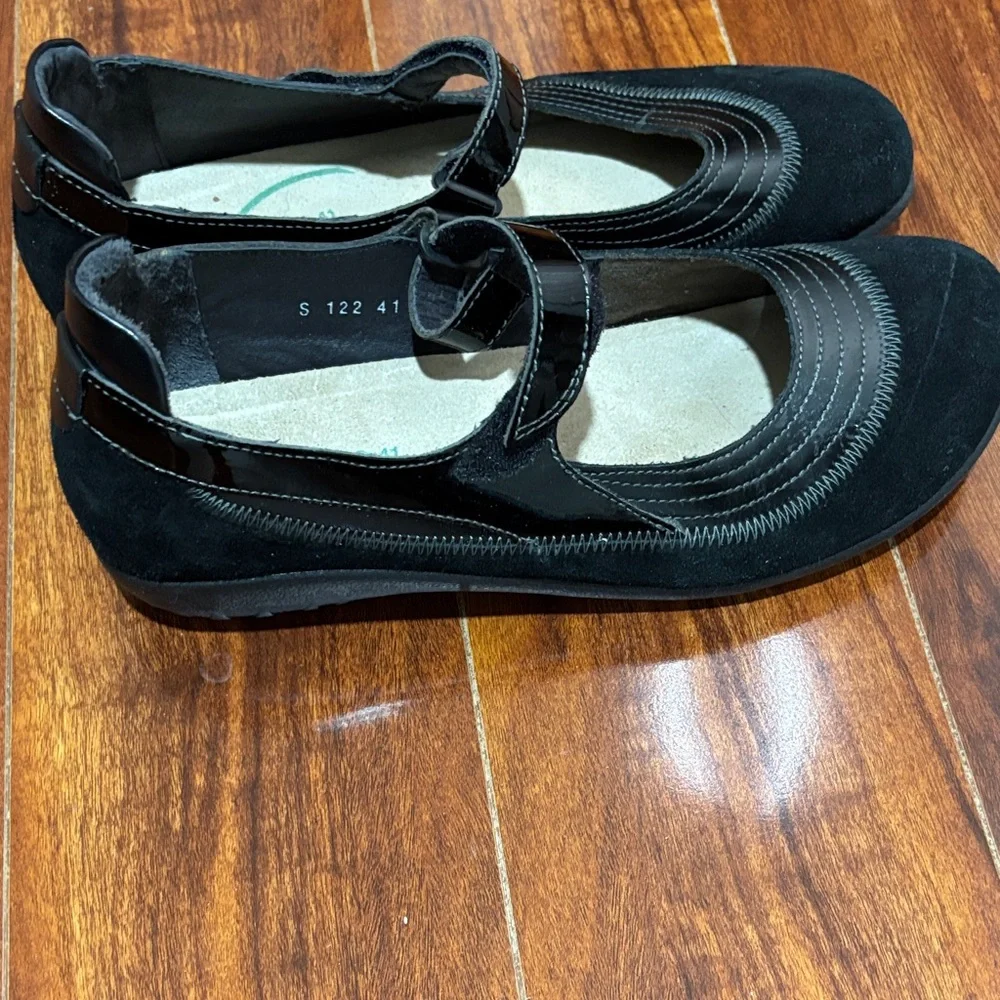 Naot Elegant Black Strap Shoes - Picture 2 of 5
